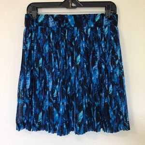 Pleated Feather Print Skirt